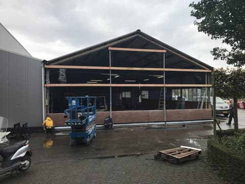 Fase 10 van de renovatie van Van Vliet Caravans in Wateringen