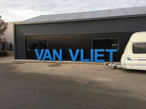 Fase 21 van de renovatie van Van Vliet Caravans in Wateringen