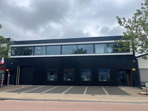 Fase 27 van de renovatie van bedrijfspand AJ Tec in Berkel en Rodenrijs
