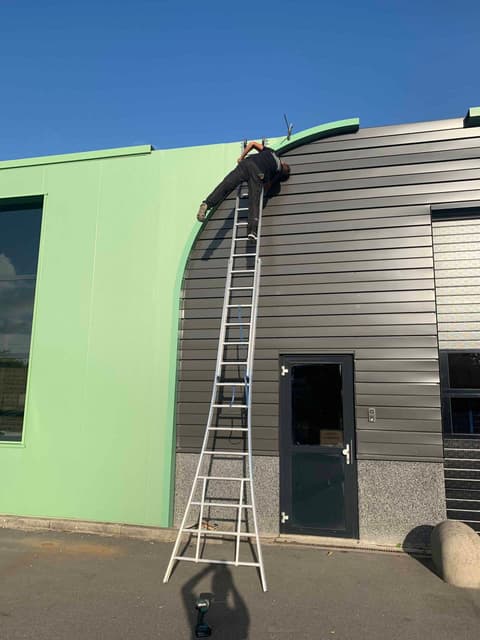Fase 15 van de renovatie van bedrijfsruimte Mr. Seeds in Bleiswijk