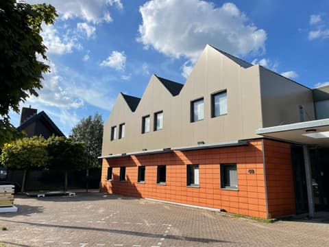 Fase 16 van de renovatie van bedrijfspand van der Linde Interieur in Bleiswijk