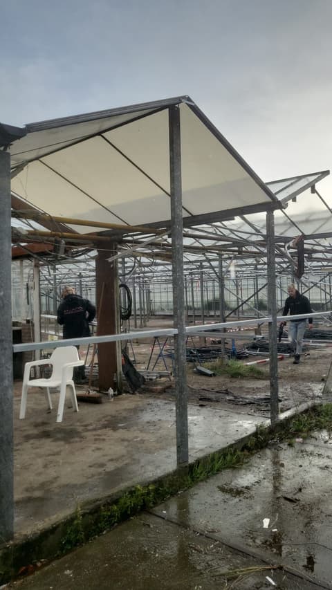 Fase 17 van de renovatie van kasschuur Indoor Moestuintjes