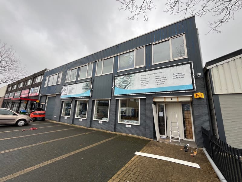 Voor de renovatie: bedrijfspand AJ Tec in Berkel en Rodenrijs