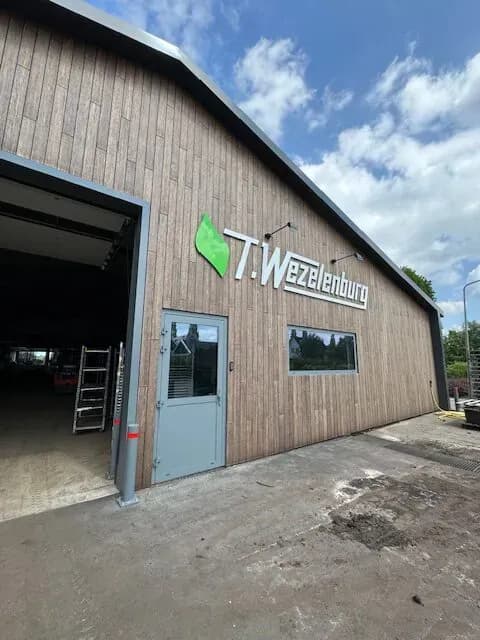 Fase 10 van de renovatie van bedrijfspand Wezelenburg in Boskoop