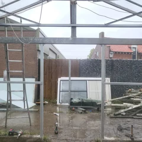 Fase 5 van de renovatie van kasschuur Indoor Moestuintjes