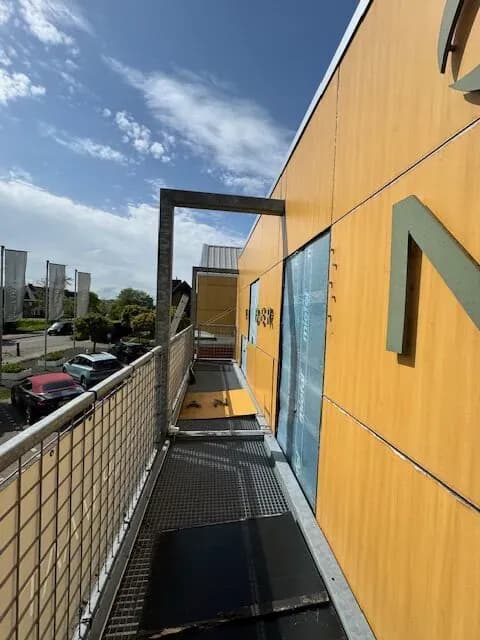 Fase 2 van de renovatie van bedrijfspand van der Linde Interieur in Bleiswijk