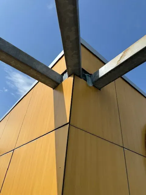 Fase 4 van de renovatie van bedrijfspand van der Linde Interieur in Bleiswijk