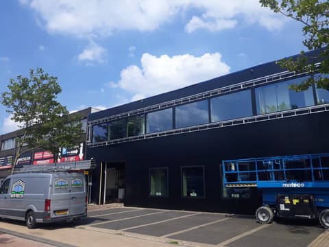 Fase 15 van de renovatie van bedrijfspand AJ Tec in Berkel en Rodenrijs