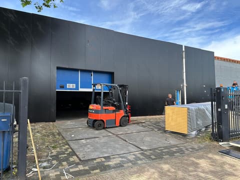 Fase 1 van de renovatie van bedrijfspand AJ Tec in Berkel en Rodenrijs