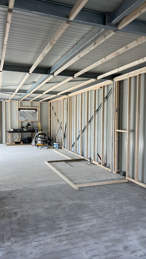 Fase 8 van de nieuwbouw van de schuur in 's-Gravenzande