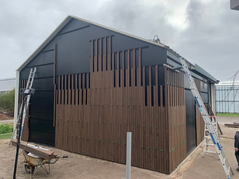 Fase 18 van de nieuwbouw van de schuur in 's-Gravenzande