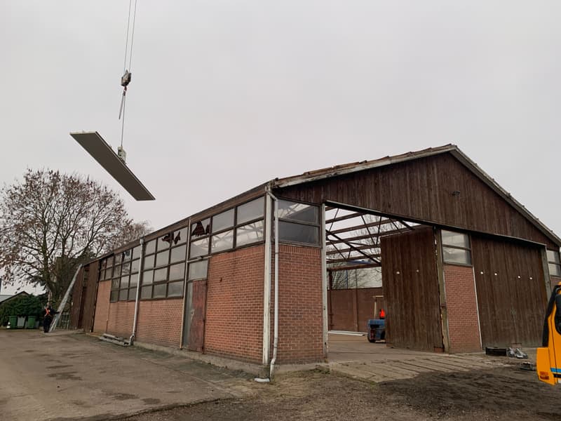 Voor de renovatie: het bedrijfspand in Nieuwerkerk aan den IJssel