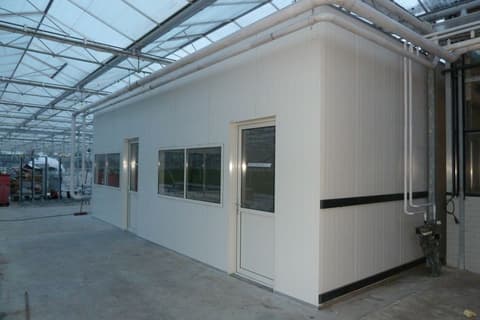 Fase 9 van de renovatie van de koelcel in De Lier