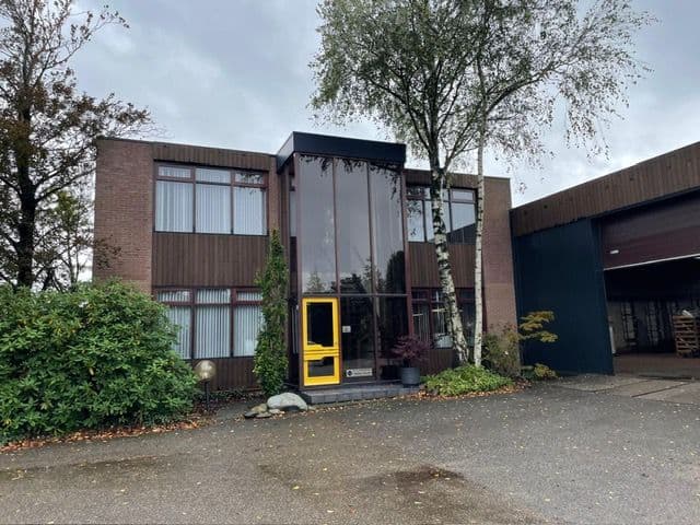 Bedrijfspand Venema in Boskoop voor de renovatie