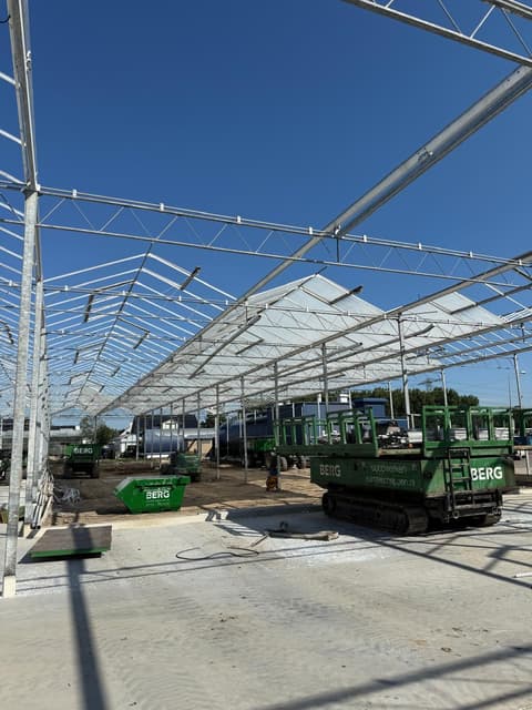 Fase 3 van de renovatie van kas EveryD Flowers in De Lier