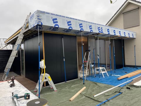 Fase 15 van de nieuwbouw van de schuur in 's-Gravenzande