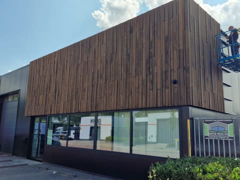 Fase 16 van de renovatie van bedrijfspand FZN-Parts in Berkel en Rodenrijs