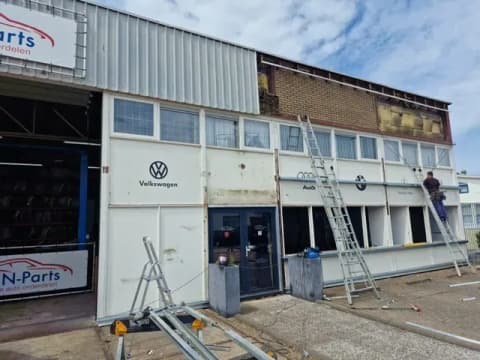 Fase 7 van de renovatie van bedrijfspand FZN-Parts in Berkel en Rodenrijs