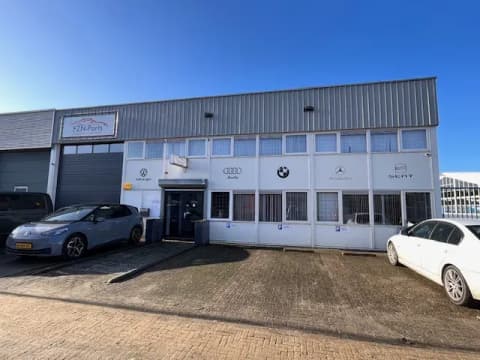 Fase 2 van de renovatie van bedrijfspand FZN-Parts in Berkel en Rodenrijs
