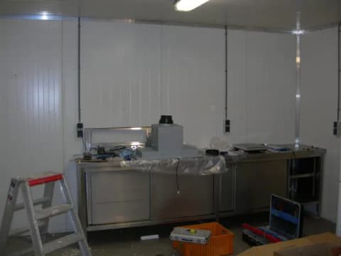 Voor de montage: de koelcel in Nootdorp