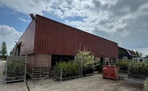 Voor de renovatie: bedrijfspand WS Venema in Boskoop
