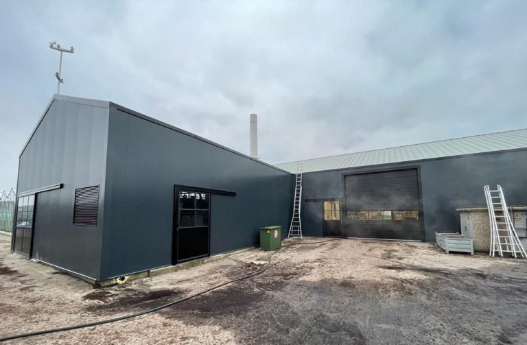 Renovatie Bedrijfspand Dak Gevel Zonnepanelen